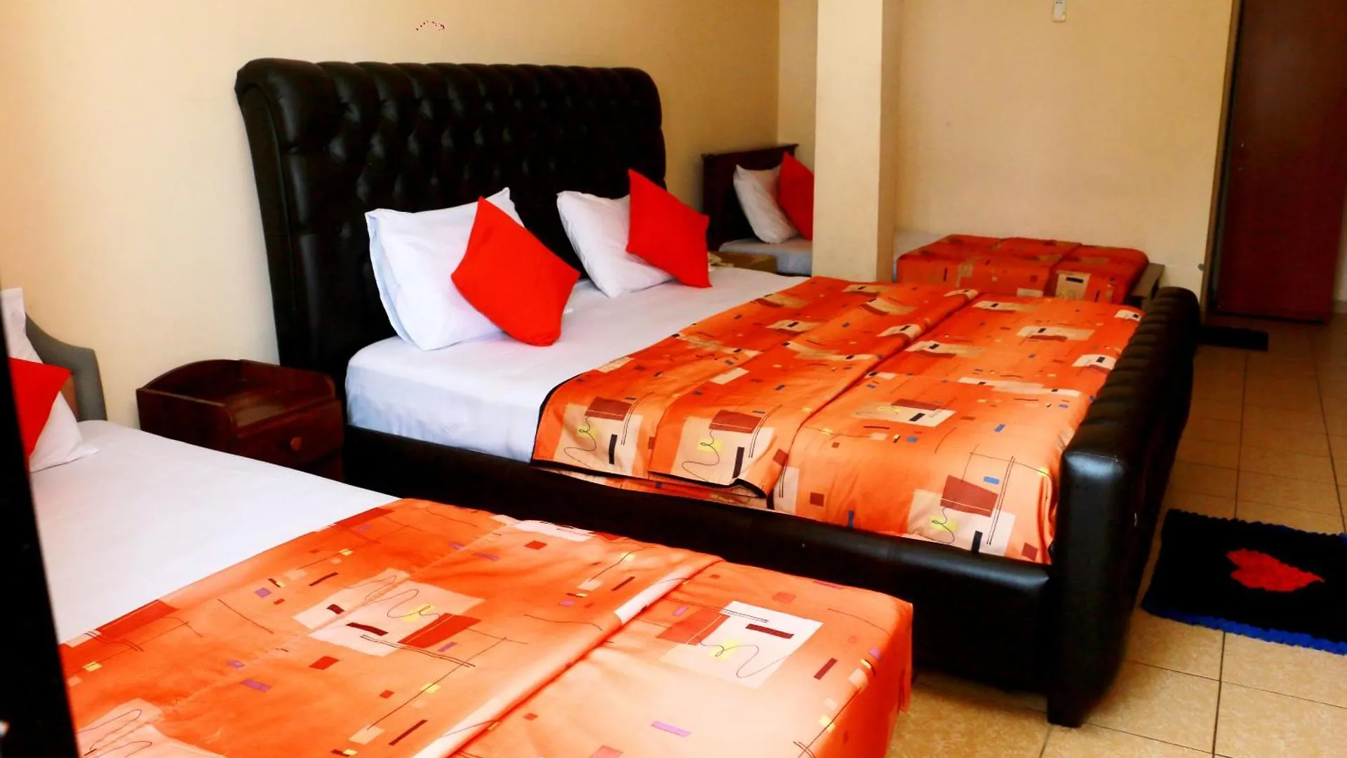 Sea Shine Beach Hotel Uswetakeiyawa